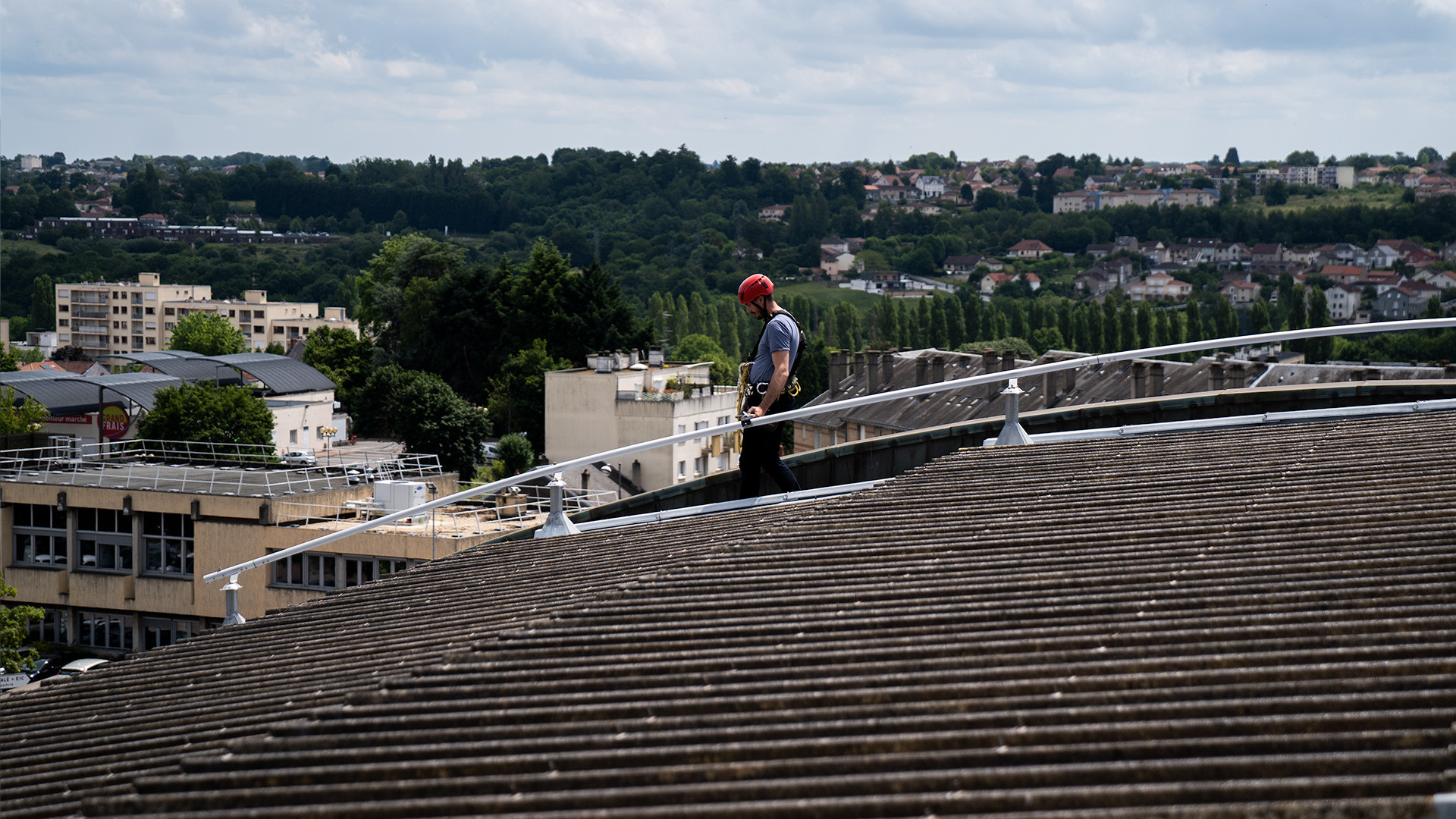 Curva SecuRail Pro para manutenção de uma cúpula