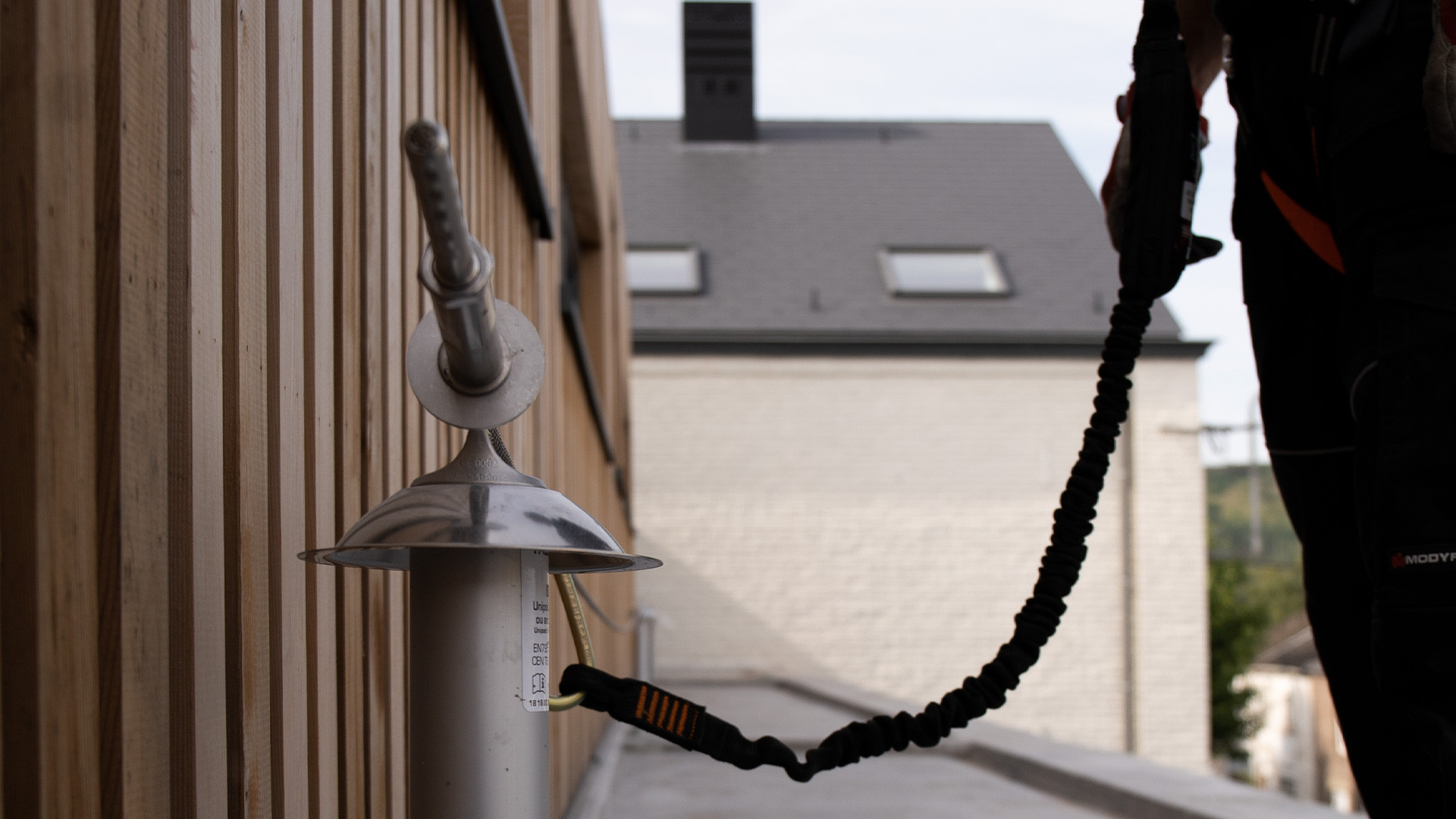 Sichern einer Dachterrasse mit Unipost