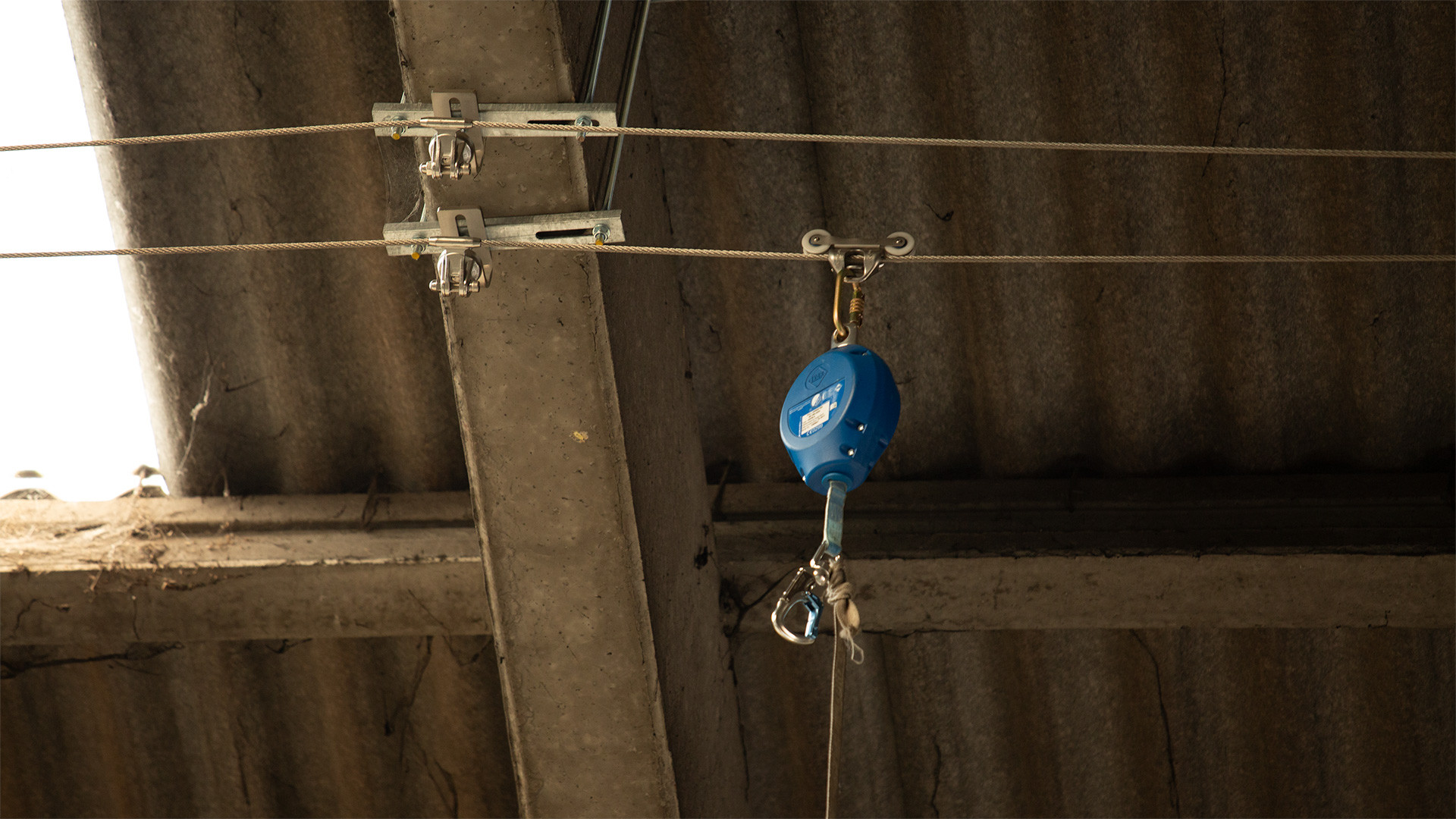 Overhead lifeline over trucks