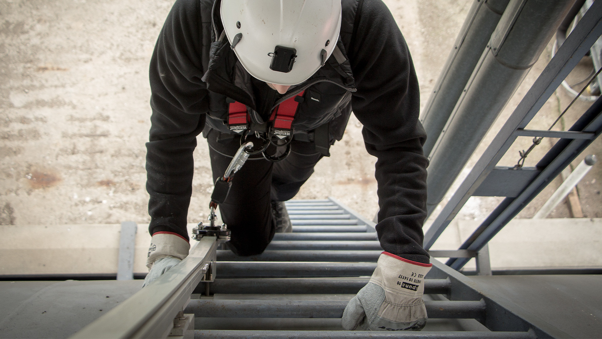 Access solutions to Goodyear plant roofs