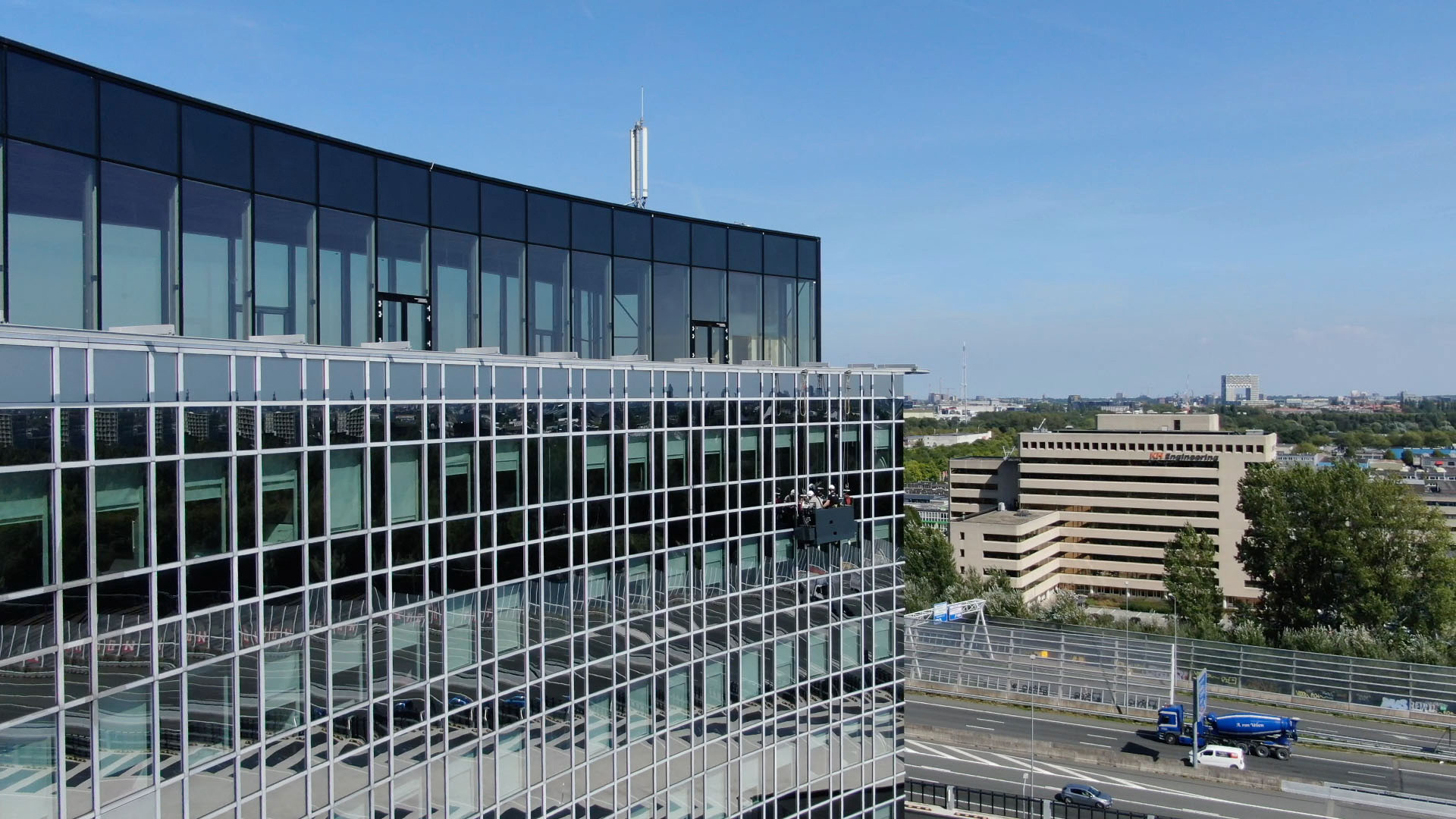 Nacelle RopeClimber sur bâtiment architectural