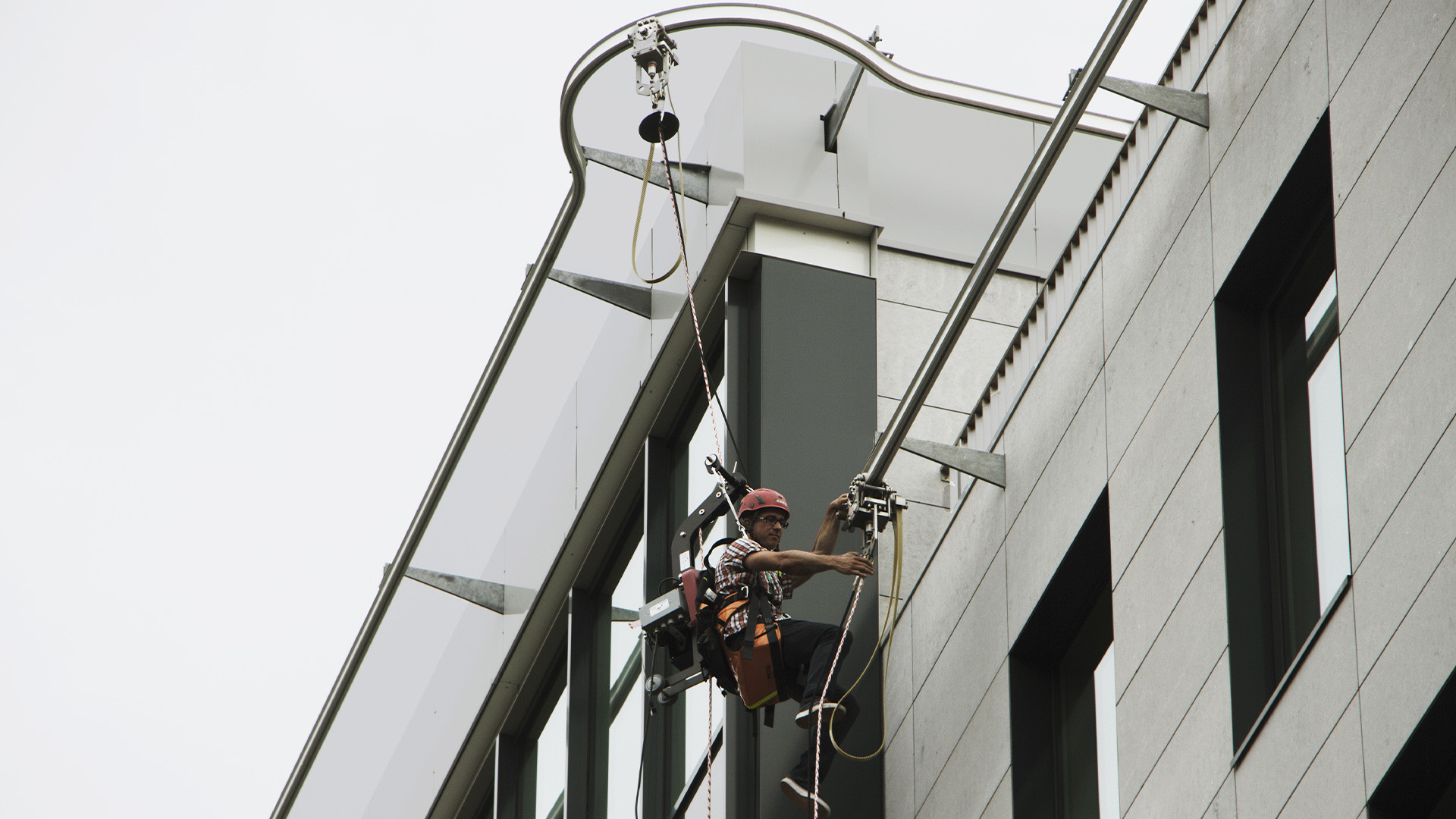 SafeAccess und RopeClimber Backpack auf mehreren Ebenen