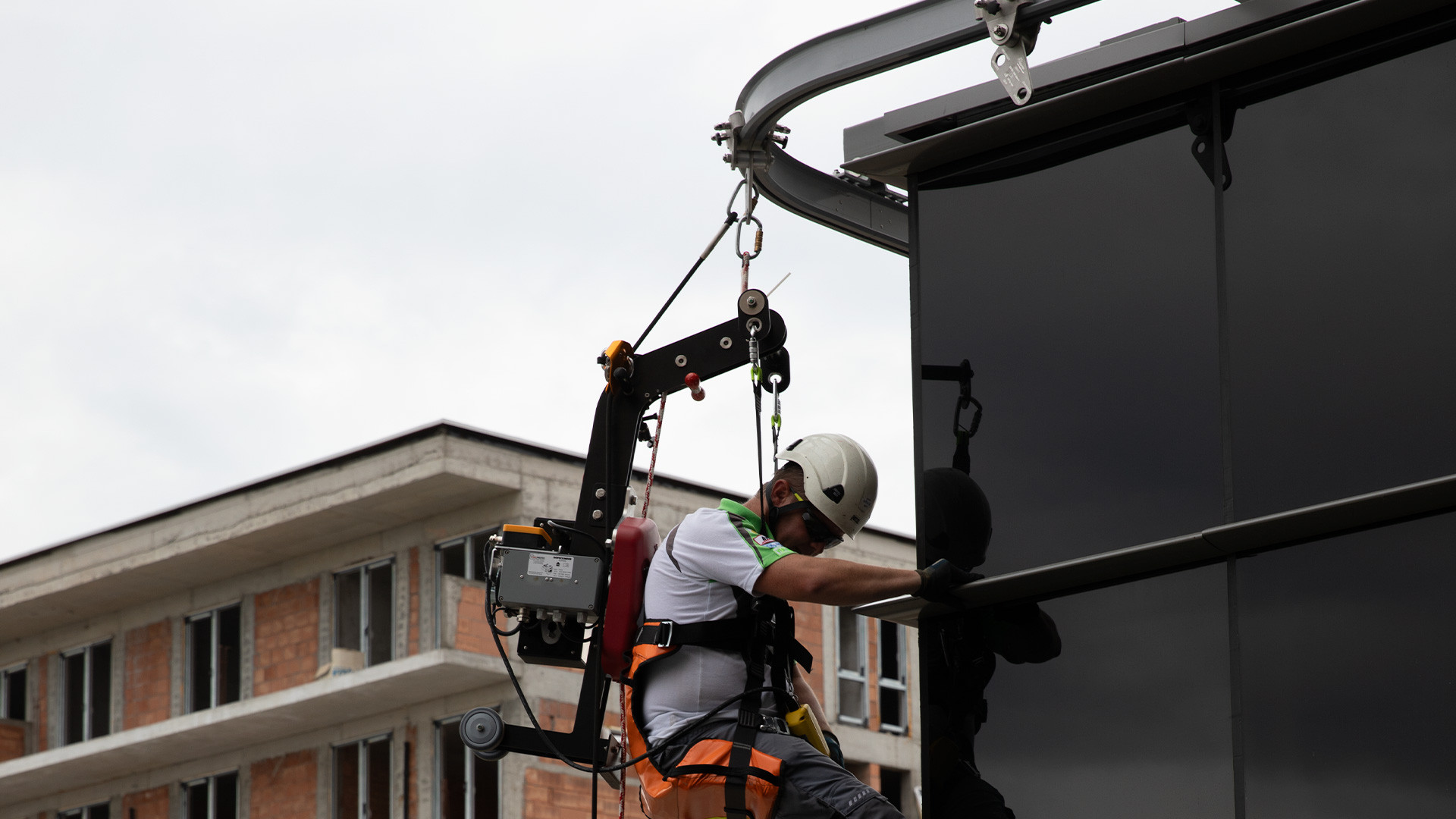 Safeaccess et Ropeclimber pour l’entretien des façades