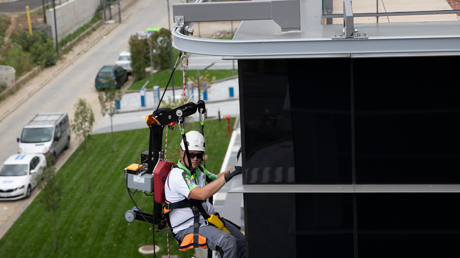 Safeaccess et Ropeclimber pour l’entretien des façades