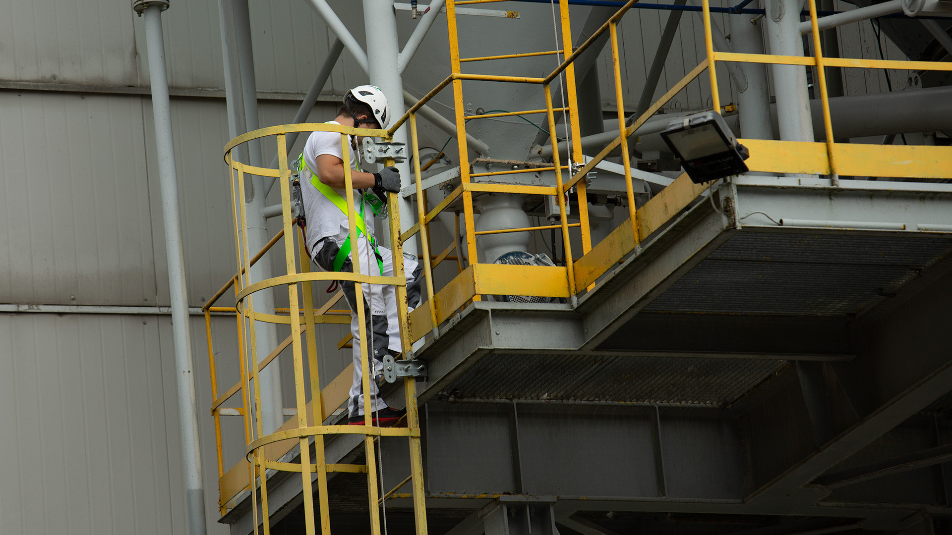 Secure access to silos