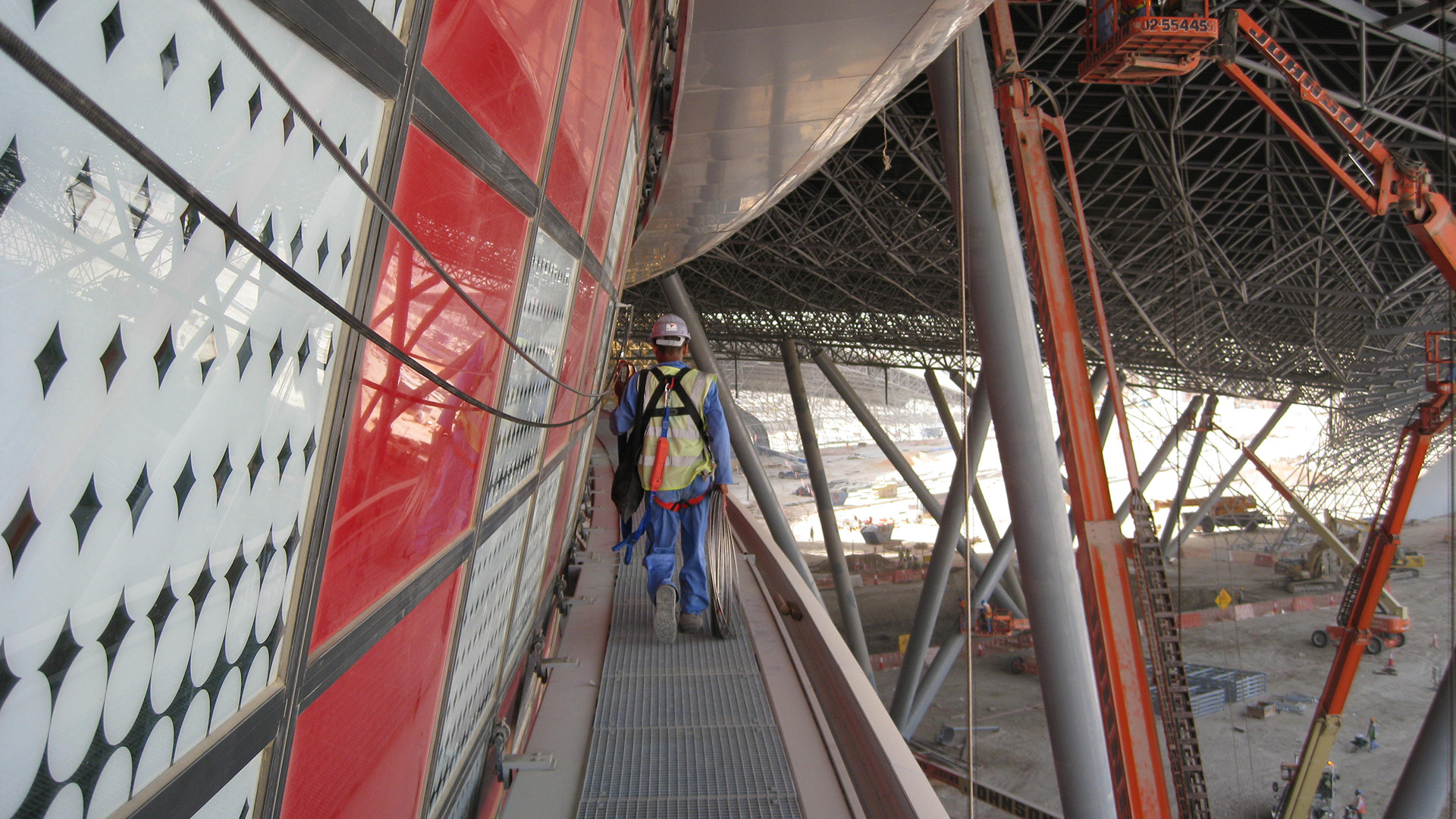 Window cleaning on complex building