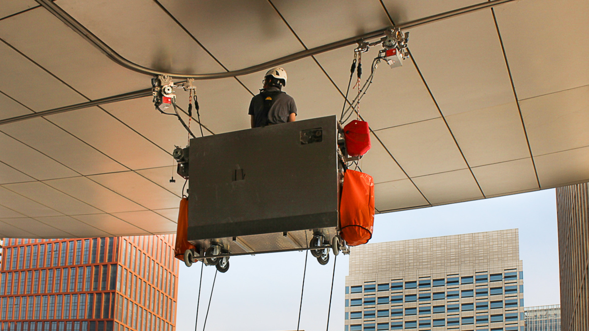 Piattaforma RopeClimber all'hotel Tianjin International Convention Center