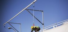 吊架系统用于固定在卡车顶部的访问 - 塔拉戈纳，西班牙