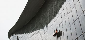 Tianjin kongre merkezinde ropeclimber sepeti